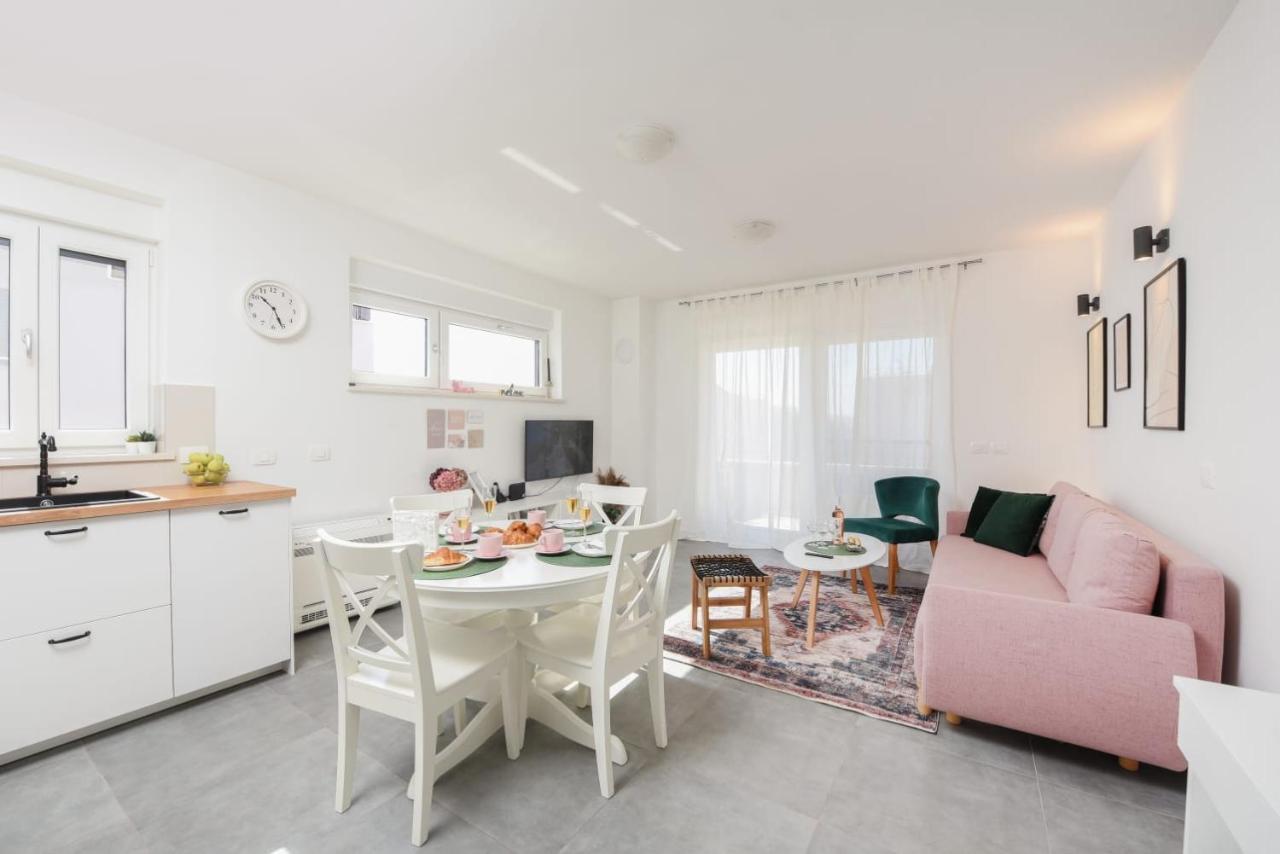Novi Apartman Franka Apartment Задар Екстериор снимка