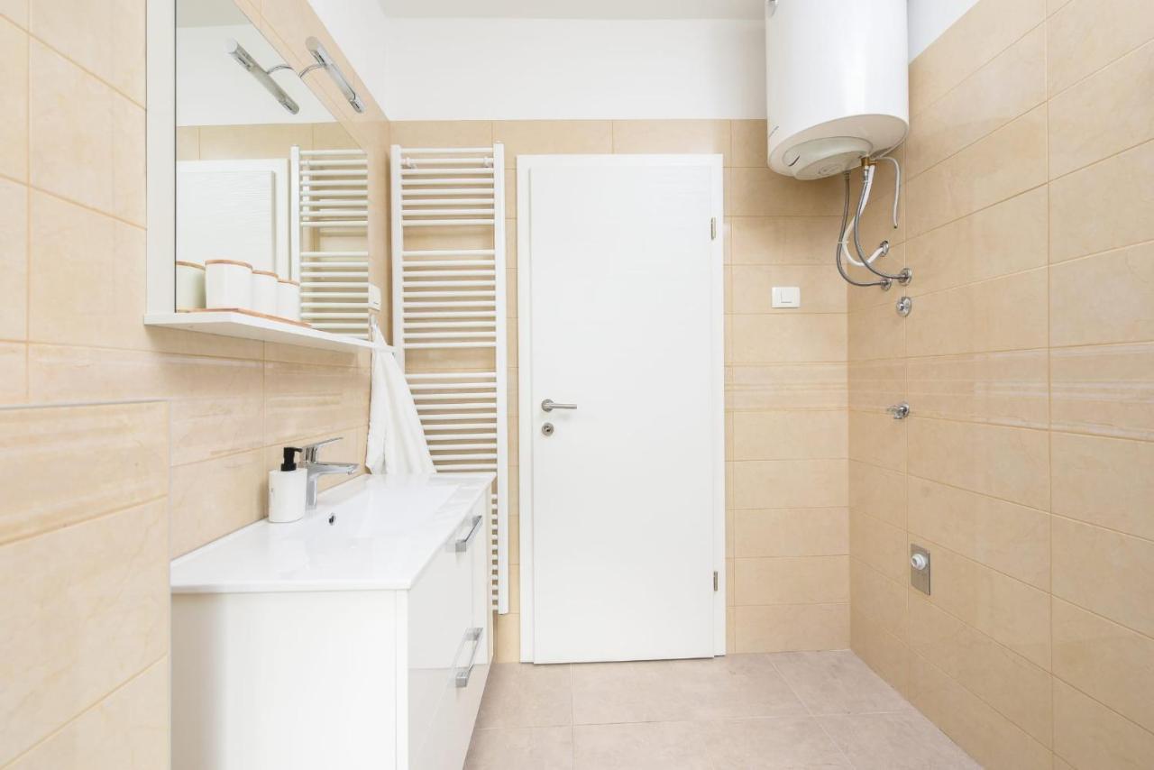 Novi Apartman Franka Apartment Задар Екстериор снимка