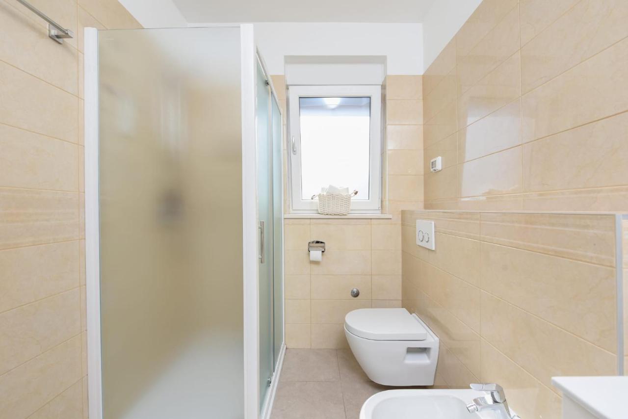Novi Apartman Franka Apartment Задар Екстериор снимка